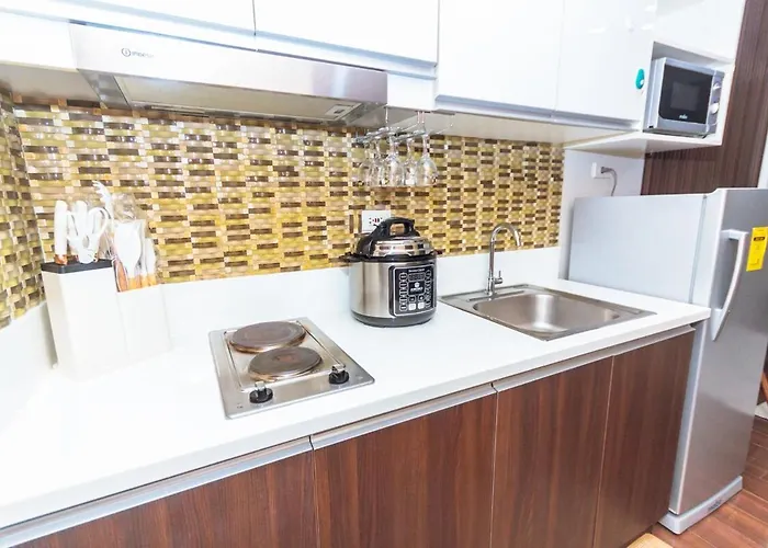 The Kings Luxury 1br Makati Ayala Gym Swim Parking Fast Internet 3058 *