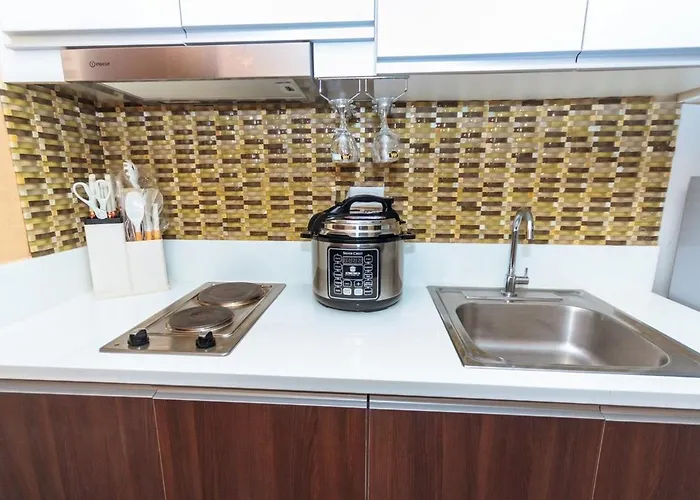 The Kings Luxury 1br Makati Ayala Gym Swim Parking Fast Internet 3058 Apartment *