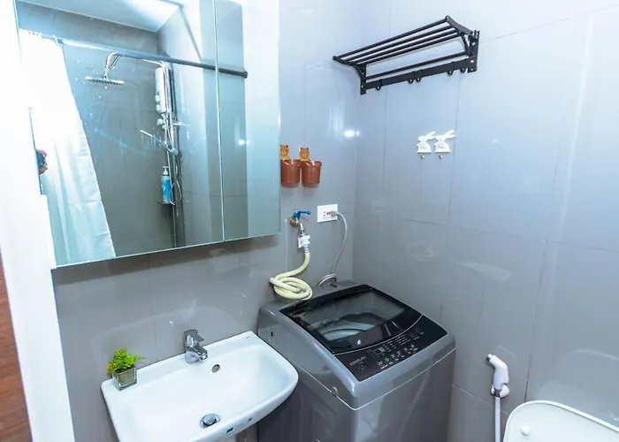 The Kings Luxury 1br Makati Ayala Gym Swim Parking Fast Internet 3058 *
