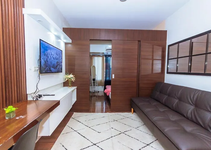 The Kings Luxury 1br Makati Ayala Gym Swim Parking Fast Internet 3058 * Manila