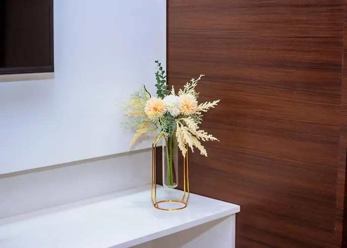 Apartment The Kings Luxury 1br Makati Ayala Gym Swim Parking Fast Internet 3058